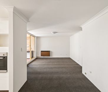 2/460 Elizabeth Street, Surry Hills NSW 2010 - Apartment For Rent |... - Photo 2