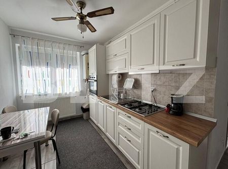 Apartament 3 camere, 53 mp, parcare subterana, zona Vivo - Fotografie 3