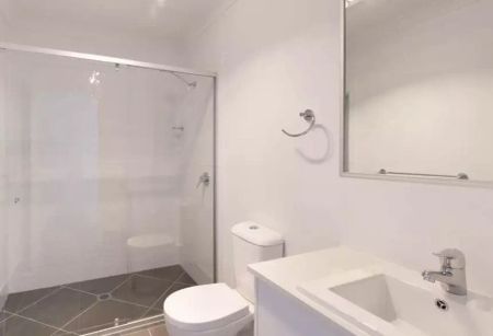 Neat & Tidy 1 Bedroom Duplex - Photo 5