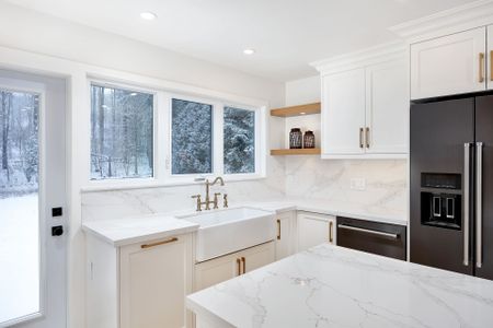 For Lease - 5535 Cedar Springs Road, Burlington, Ontario - Photo 3