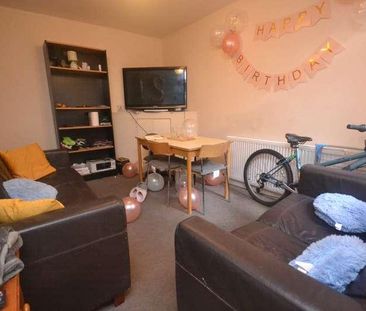 Pitcroft Avenue, Reading, RG6 - Photo 2