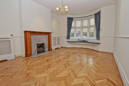4 bedroom detached house to rent - Photo 5
