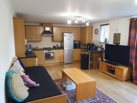 2 bedroom flat to rent - Photo 2