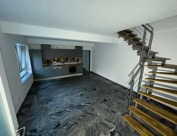 Fürstenhagen, Schöne 3 ZKB,125m² mit Balkon und großer Dachloggia - Photo 1