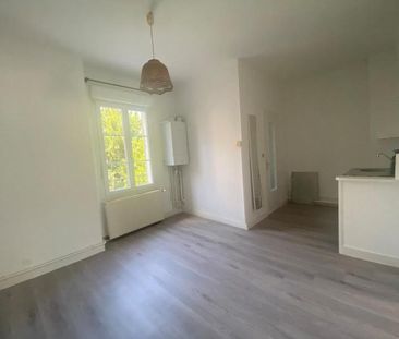 Location Appartement 2 pièces 31m² TOURS 37000 - Photo 2