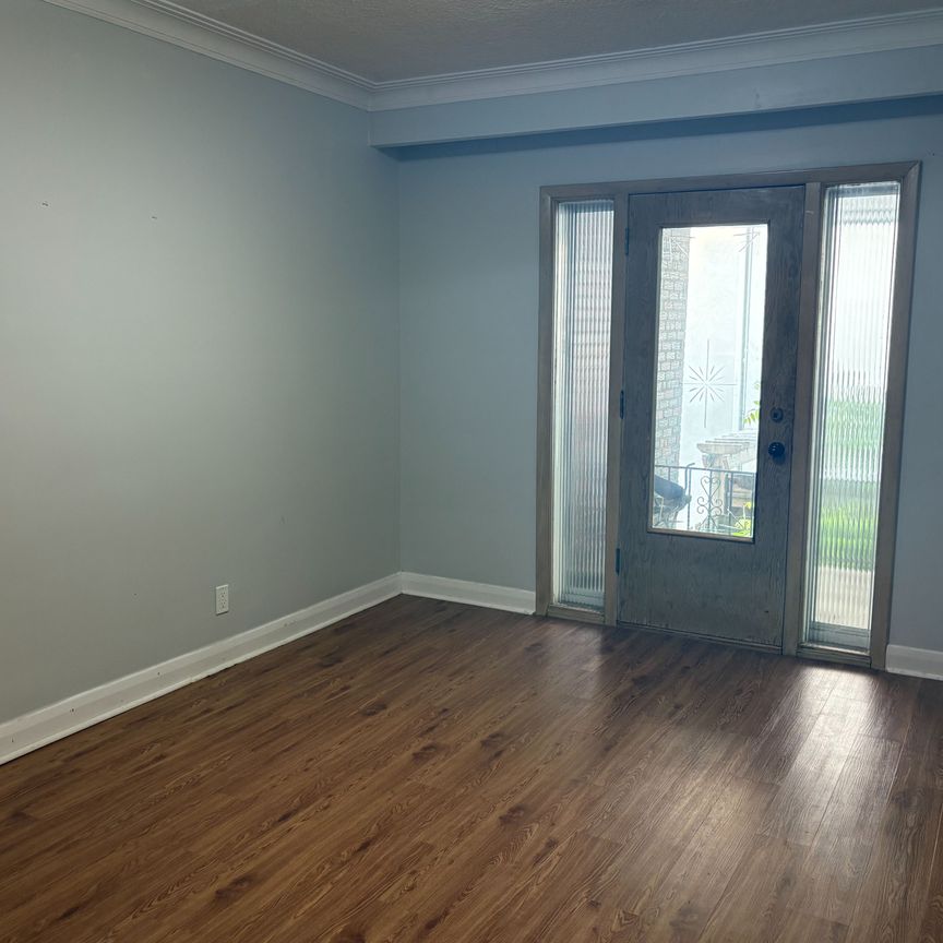 For Lease - 67 Munro Boulevard, Toronto, Ontario - Photo 1