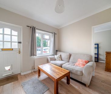 1 bedroom mews to rent - Photo 3