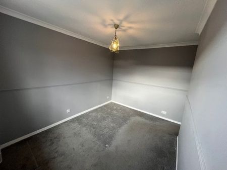 Portnoi Close, Romford, RM1 4AP, Property for rent - Photo 3