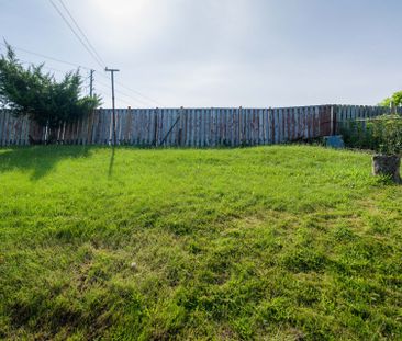 For Lease - 27 Keyworth Trail, Toronto, Ontario - Photo 3