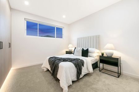 Brand New Full-Brick Luxury Duplex | Premium Family Living - Photo 2