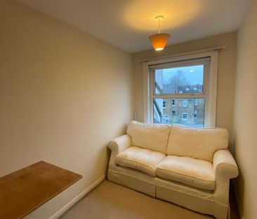 2 Bed Flat, Limes Grove, SE13 - Photo 6