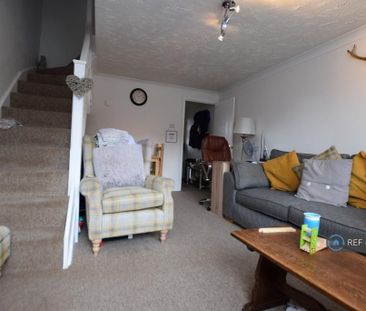 2 bedroom terraced house to rent - Photo 2