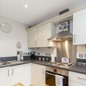 1 bedroom flat to rent - Photo 2