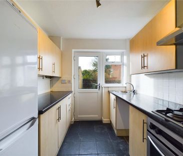 3 bedroom detached house to rent - Photo 3