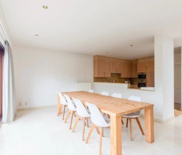 Kwalitatief appartement met inpandige garage - Photo 6