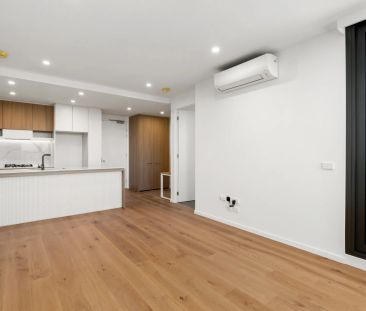Superb, light filled 2 bedroom residence! - Photo 1