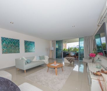 Super Spacious in Waves - Suttons Beach Location! - Photo 2