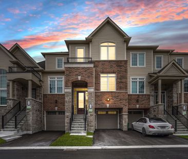 For Lease - 125 Lyall Stokes Circle, East Gwillimbury, Ontario - Photo 1