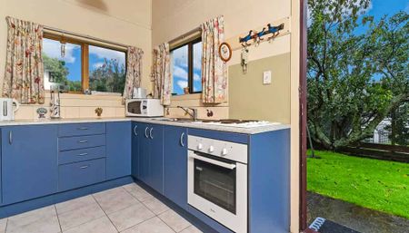 1 Bedroom, Browns Bay - Photo 2