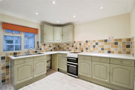 2 bedroom detached bungalow to rent - Photo 5