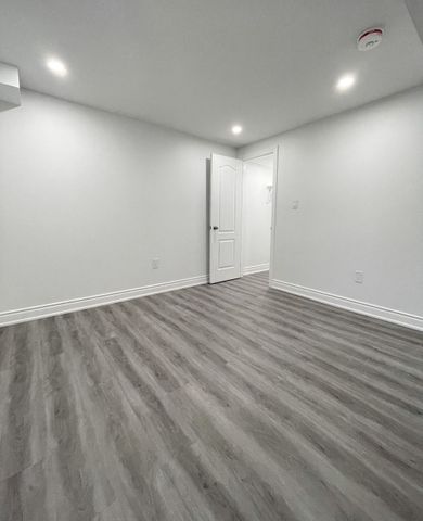 For Lease - 24 San Felice Lane, Hamilton, Ontario - Photo 5