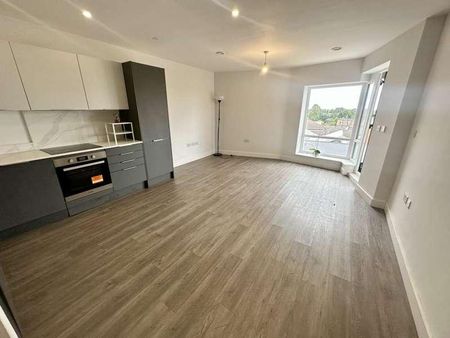 Dover Court, Dominion Road, Southall, UB2 - Photo 4