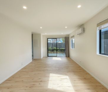 Beautiful 2 bedroom townhouse - Photo 1