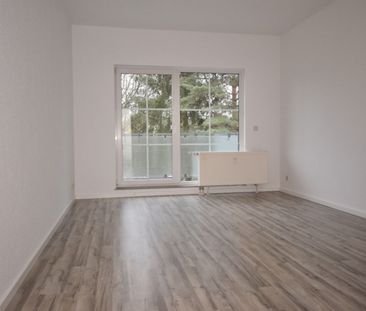 Ebersdorf • 2-Zimmer • Sonnenbalkon • Laminat • Stellplatz • Bad mi... - Foto 5