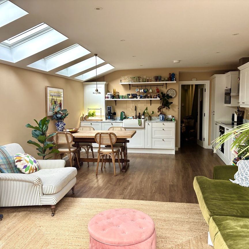 2 Bed Flat, Chesterfield Gardens, N4 - Photo 1