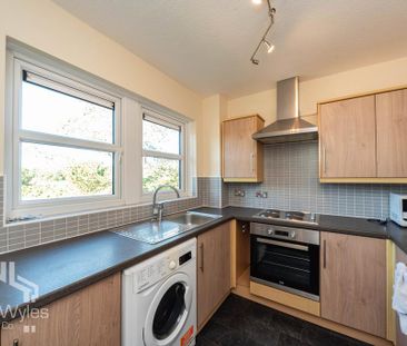 2 bedroom flat to rent - Photo 4