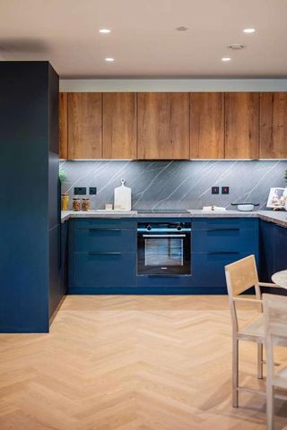 Madeleine Court, North Acton, W3 - Photo 4