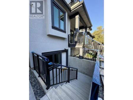 B 3808 W 17TH AVENUE, Vancouver, British Columbia - Photo 2