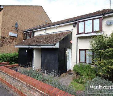 2 bedroom ground floor flat to rent - Photo 2