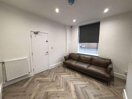 Room One, Douglas Street, St Helens, WA10 - Photo 2