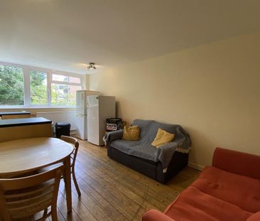 6 bedroom detached house to rent - Photo 1