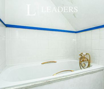 2 bedroom apartment to rent Danecourt Road, Poole, BH14 - Photo 6