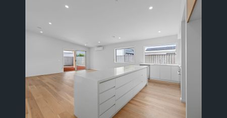 Brand New Coastal Luxury in Ocean Grove - Move in now! - Photo 4