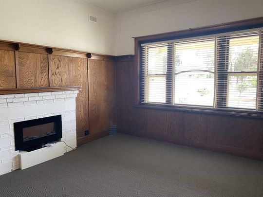 Large Family Home - Photo 1