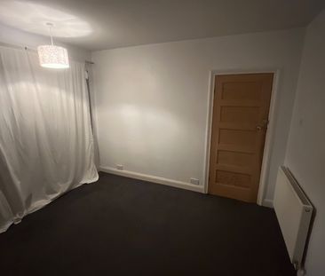 Room in a Shared House, Petwort Drive, LE3 - Photo 3