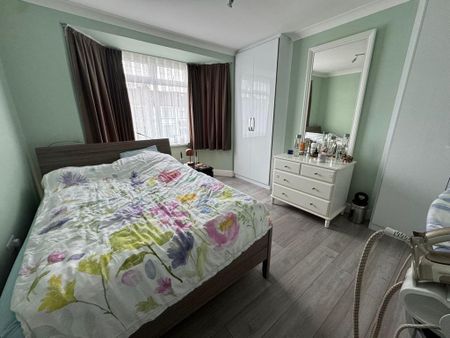 4 bedroom terraced house to rent - Photo 4