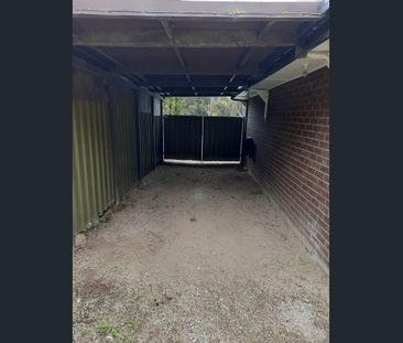 Spacious Family Home! - Photo 2