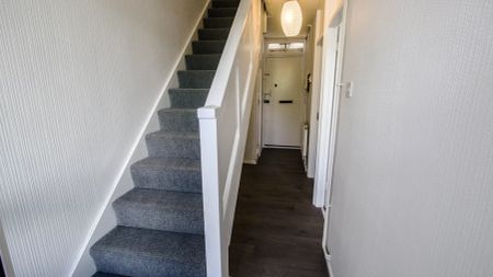 Sovereign House – Room 4 - Photo 2