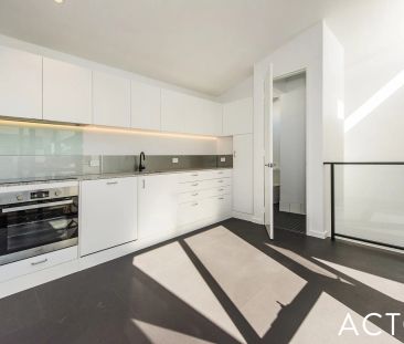 SYDNEY LIVING - Photo 4