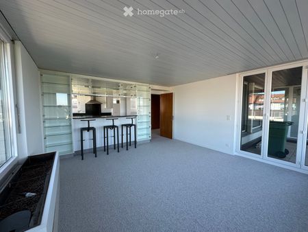 Lichtdurchflutete 7-Zimmer-Attikawohnung mit grosser Terrasse und Panoramablick in Niederrohrdorf - Photo 4