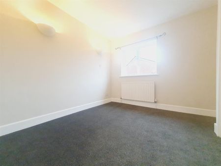 1 Bed Flat, Hamlet Close, SE13 - Photo 2
