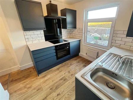 Ely Street, Tonypandy, CF40 - Photo 2