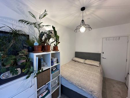 Room in a Shared Flat, Thunderer Street, E13 - Photo 3