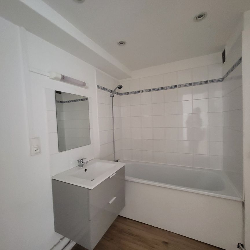 Location Appartement 3 pièces 60m² ST OMER 62500 - Photo 1