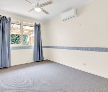 14 Rayfield Avenue, Craigieburn, Vic 3064 - Photo 4