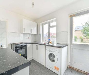 Lily Gardens, Perivale, HA0 - Photo 5